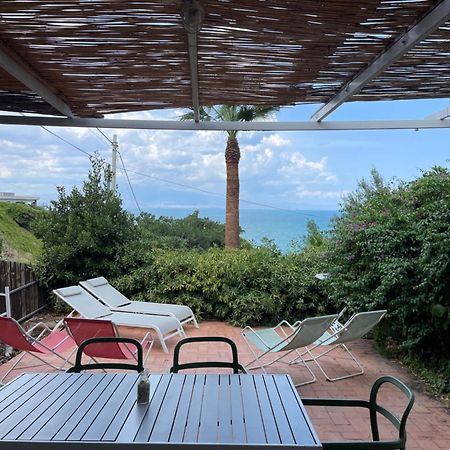 Tambu A Mare Villa Аугуста Екстериор снимка