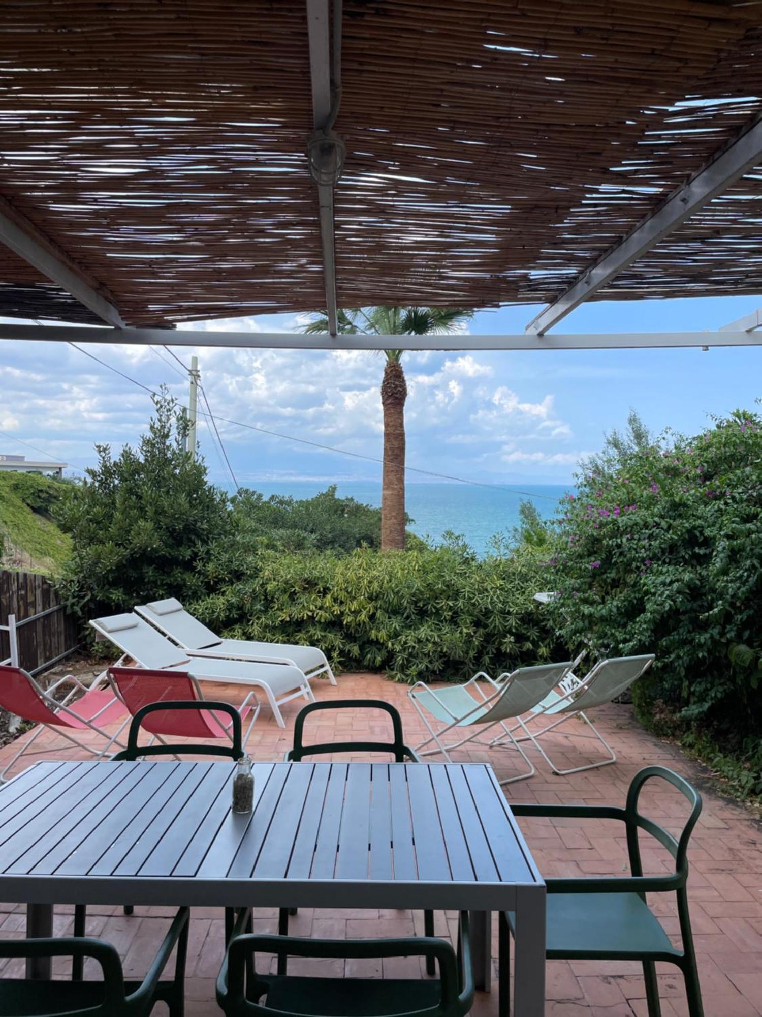 Tambu A Mare Villa Аугуста Екстериор снимка