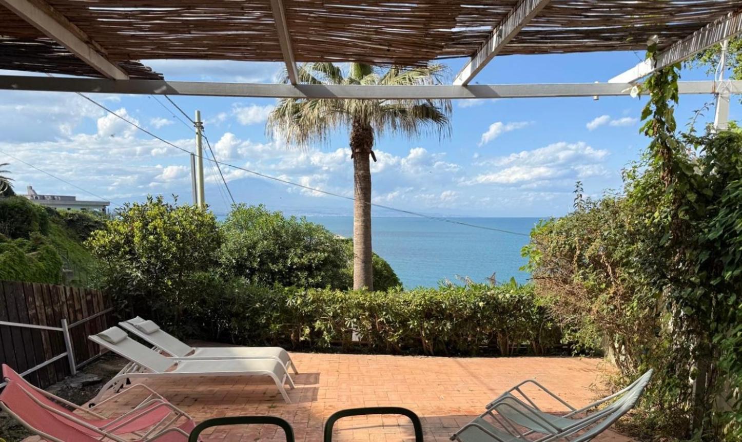 Tambu A Mare Villa Аугуста Екстериор снимка